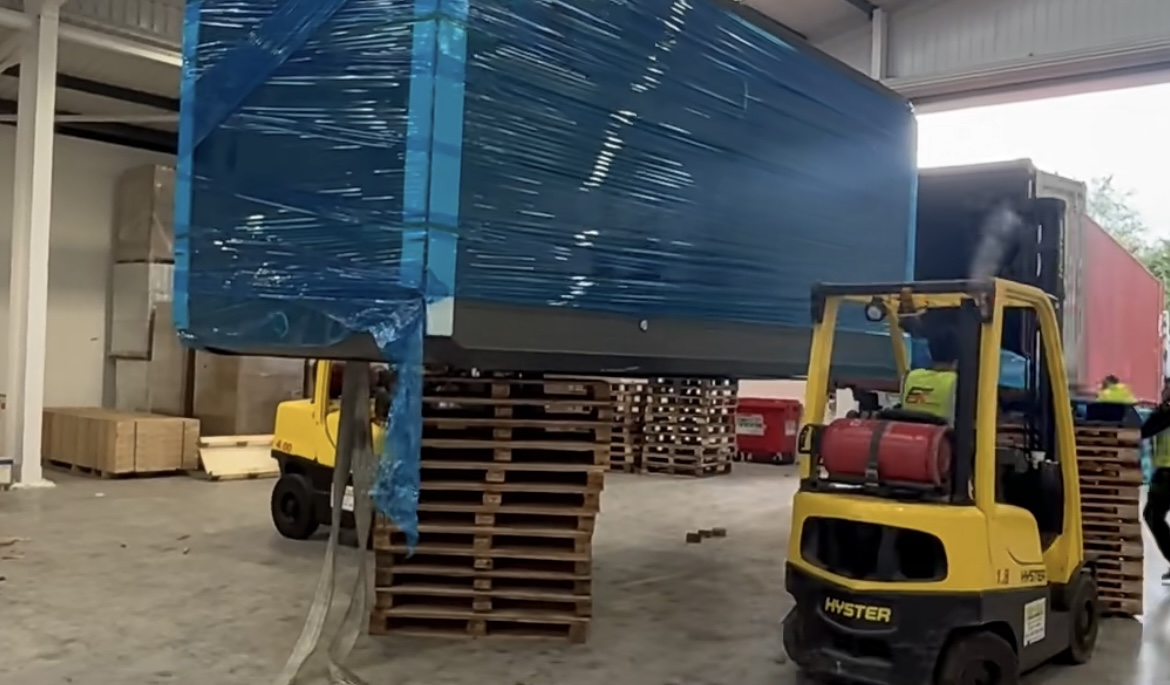 Heavy & Oversized Cargo Transport